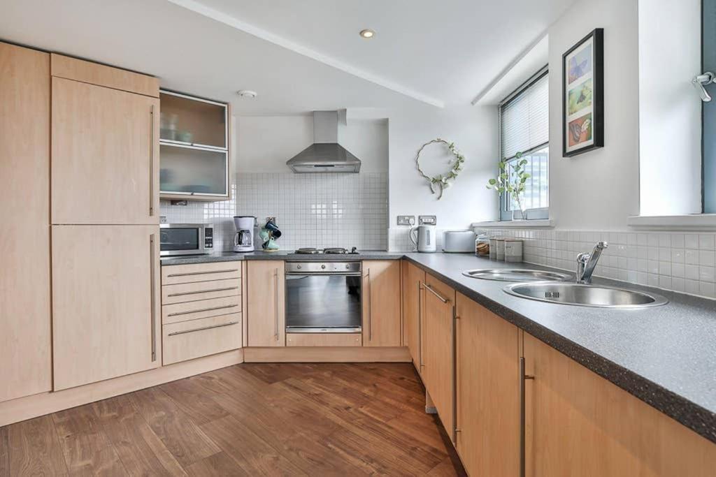 شقة The Exclusive Gem Of Leeds - Sleeps 8 المظهر الخارجي الصورة